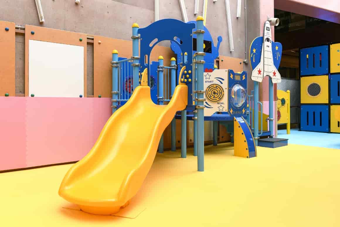 富山県こどもみらい館の館内遊具